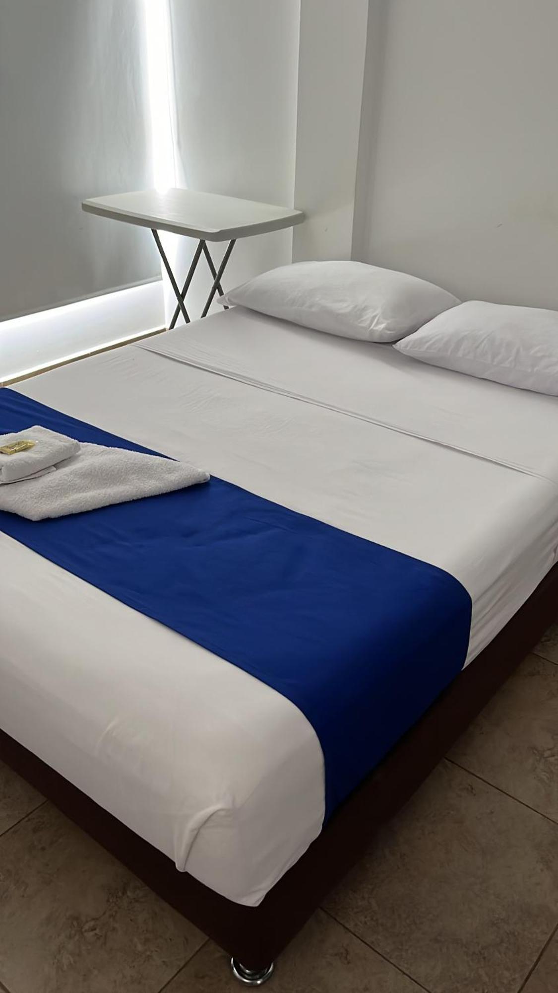 Hotel Puerto Azul Puerto Berrio Экстерьер фото