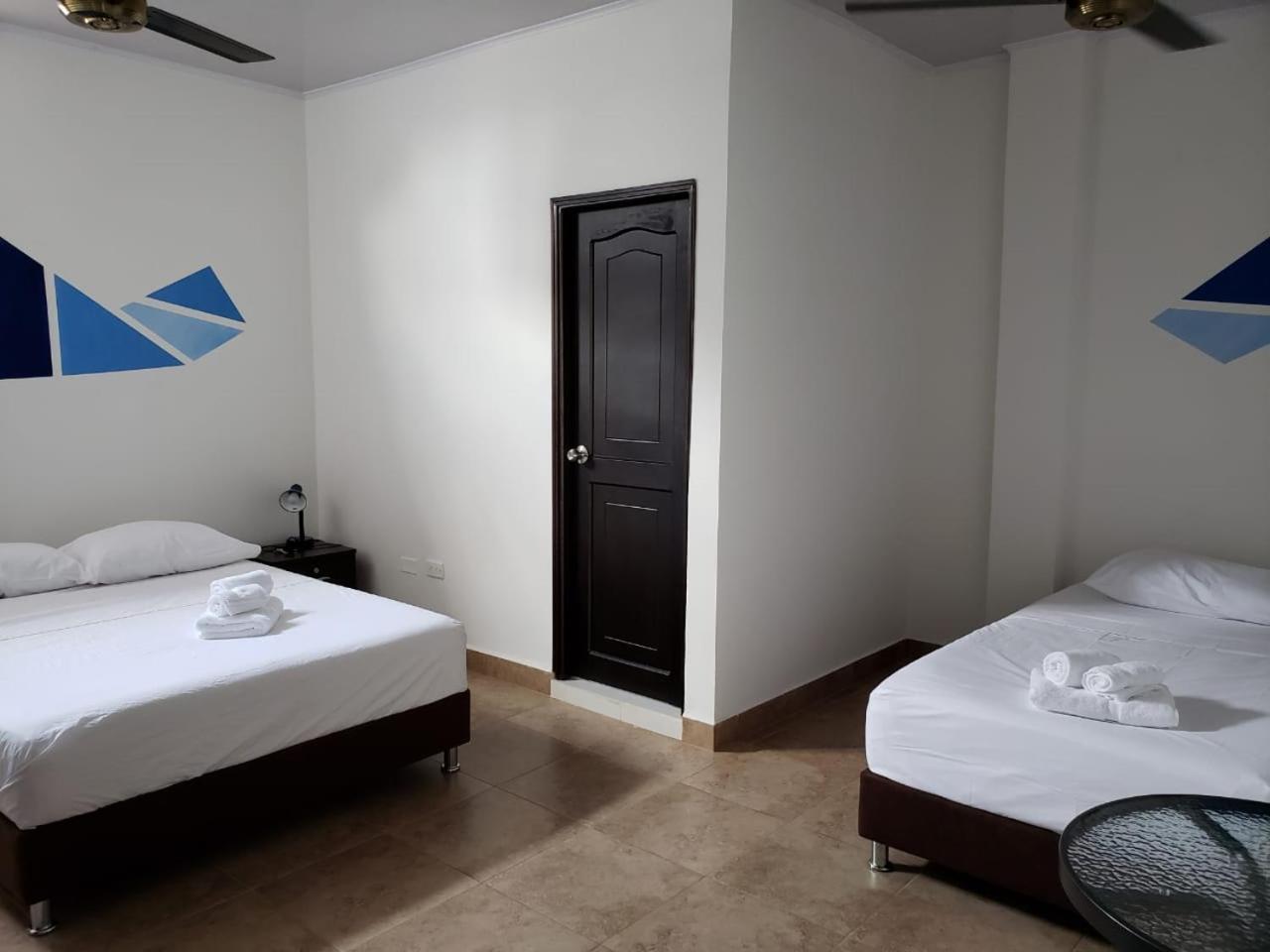 Hotel Puerto Azul Puerto Berrio Экстерьер фото